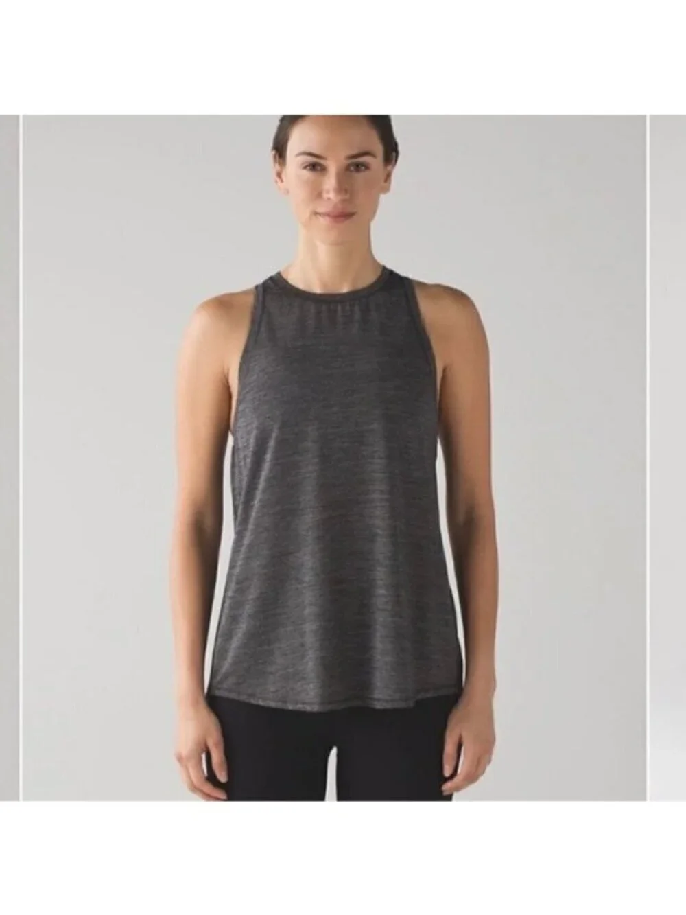 LULULEMON Hot like Agni singlet in heather gray size 4 J57